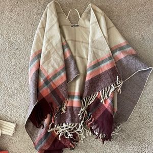 Abercrombie and fitch shawl